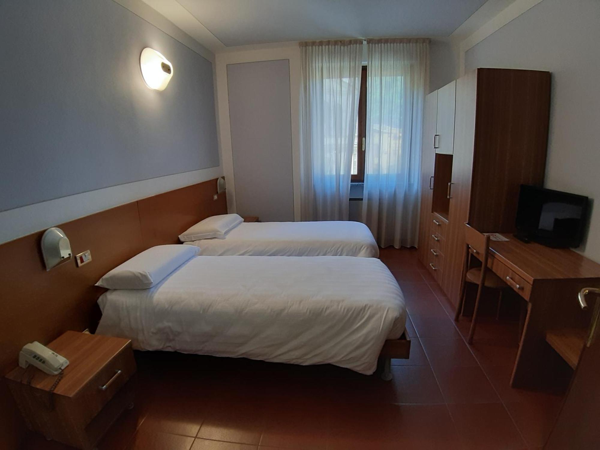 Hotel Ristorante Centrale Vestone Room photo