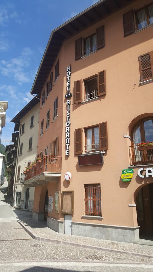 Hotel Ristorante Centrale Vestone Exterior photo